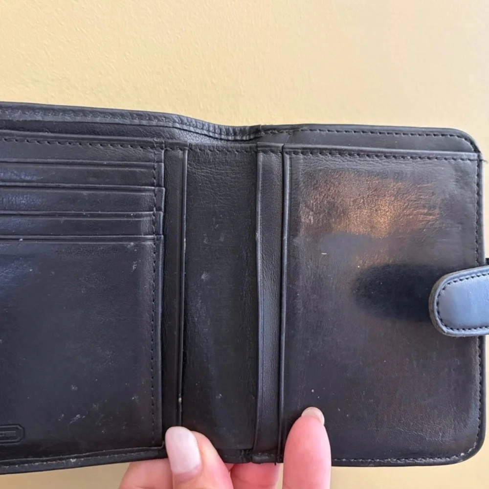 Vintage Coach Black Buffalo Leather Kiss-Lock Bifold Wallet